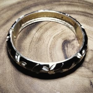 Lovely Tokyo Jane Vintage B&W Floral Gold Bracelet